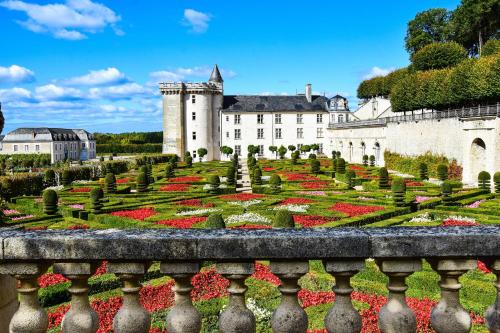 Nearby attraction, La Tour de reves in Beaumont-la-Ronce