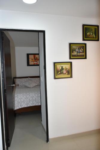 ApartaHotel Modelia con Parqueadero photo 4