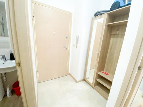 Thousand Roses Thousand Roses