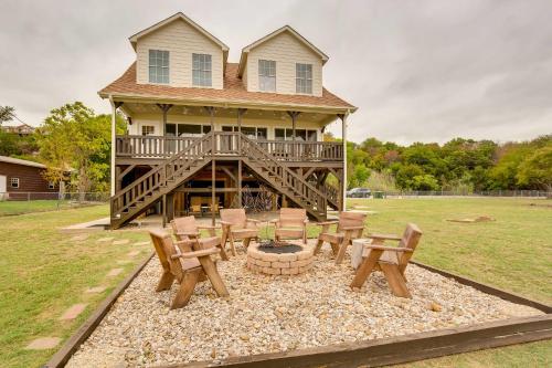 Lake Granbury Fishing Escape with Dock and Kayaks!