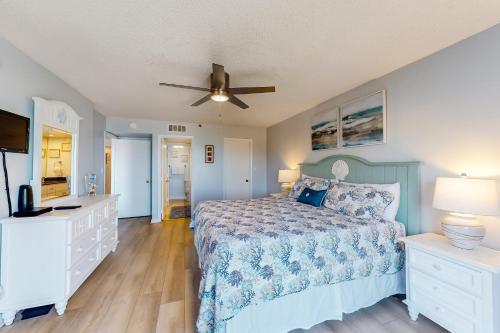Reef Club 306 - image 35