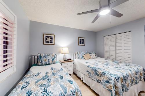 Reef Club 306 - image 29