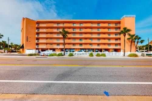 Reef Club 306 - image 23