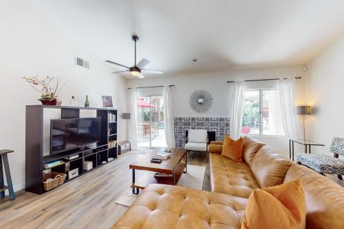 Tropical Retreat Permit# 66716 - Tap to explore photos