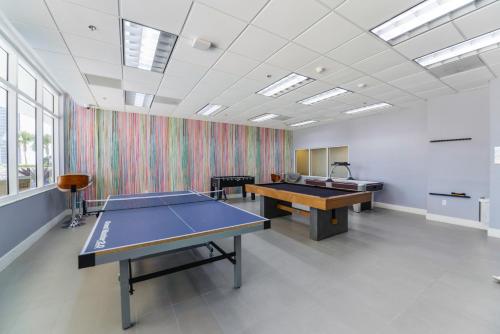Amazing 3 BR Condo At Brickell with Pool in Miami, USA