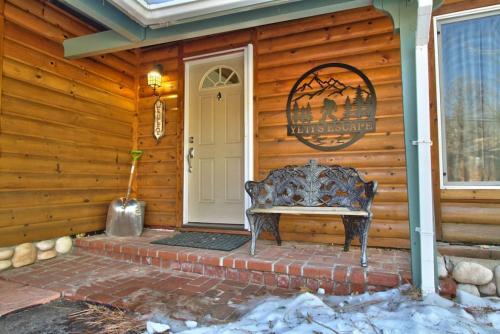 Yetis Escape with spa at Bear Mountain Ski Resort in Big Bear Lake, USA