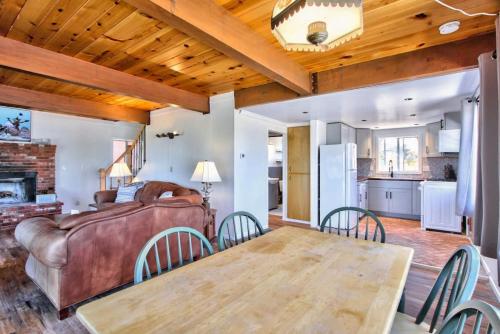 Chateau Smith - dog-friendly cabin with BBQ grill in Big Bear Lake, USA