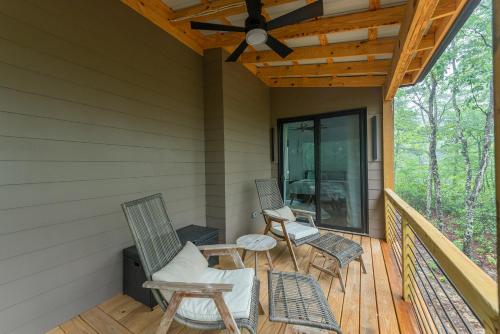 Wilderness Retreat Pet-Friendly Outdoor Adventure Oasis!