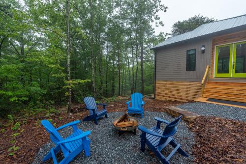 Wilderness Retreat Pet-Friendly Outdoor Adventure Oasis!