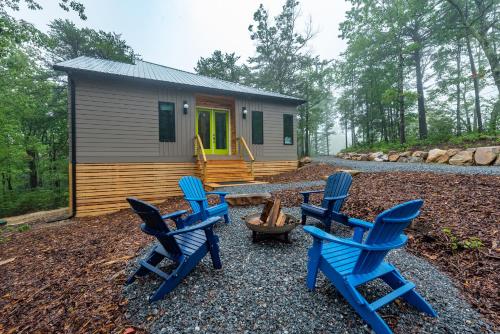 Wilderness Retreat Pet-Friendly Outdoor Adventure Oasis!