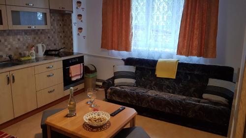 Apartmán Dubovka (Apartman Dubovka) in ยาโนวิซ นัด อูลาวู