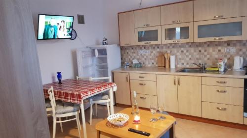 Apartmán Dubovka (Apartman Dubovka) in ยาโนวิซ นัด อูลาวู