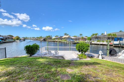 Villa Waterview - Amazing Gulf access pool and spa home on spacious corner lot! - image 4