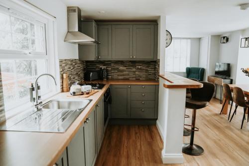 Kitchen, Retreat on the Green in Holt (Wiltshire)