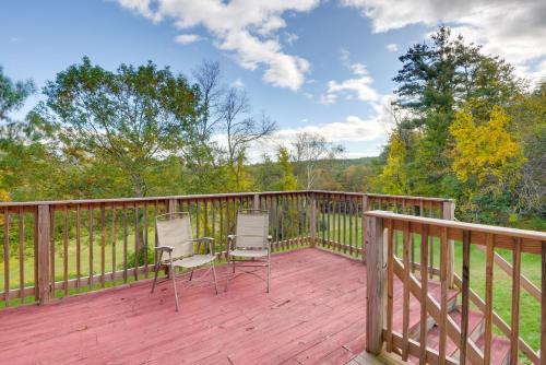 Charming Putney Home: Porch, Grill & Hiking Trails in 普特尼 (VT)
