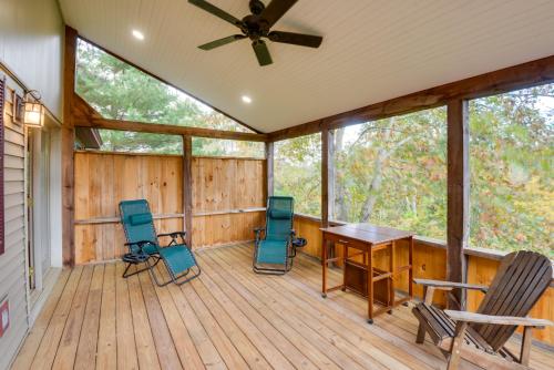 Charming Putney Home: Porch, Grill & Hiking Trails in 普特尼 (VT)