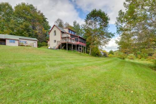 Charming Putney Home: Porch, Grill & Hiking Trails in 普特尼 (VT)