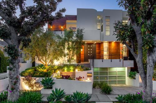 Luxurious Architectural Villa in Prime West Hollywood Neighborhood in Los Angeles, USA