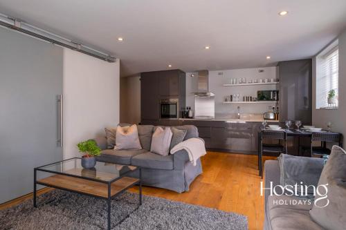 Modern Luxury Apartment In The Heart of Henley