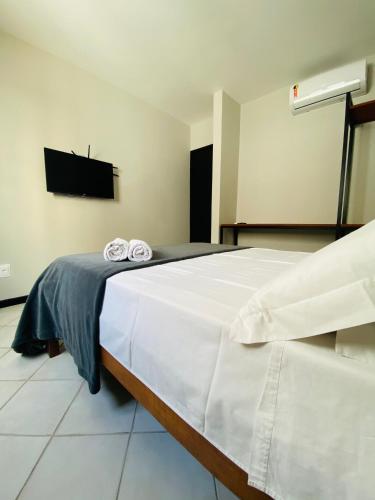 One-Bedroom Apartment image 2