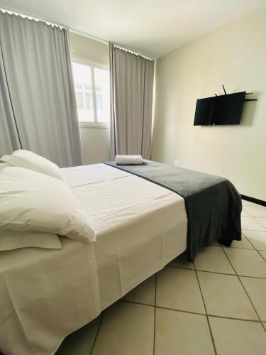 One-Bedroom Apartment image 3