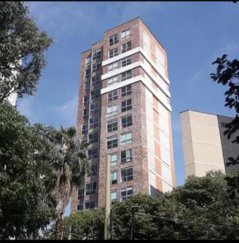 Amazing & Centrally Located Apartment In LAURELES