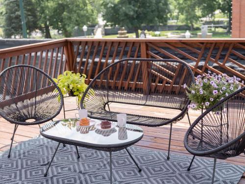 Broadway Luxe Loft in Siloam Springs, USA