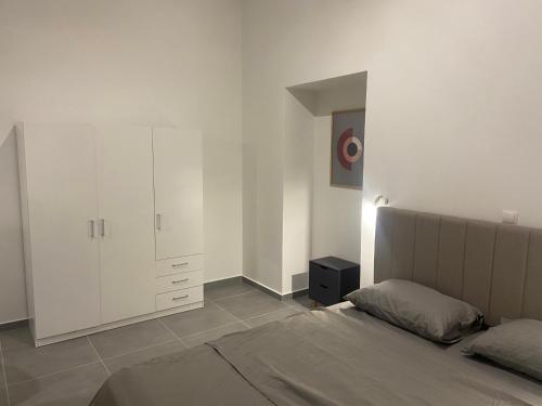 Leo's Apartments 5