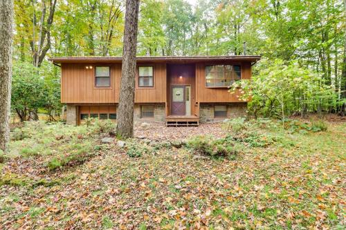 Quaint Pocono Lake Retreat with Deck and Fire Pit!