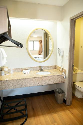 Red Roof Inn Rochester - Henrietta - image 3