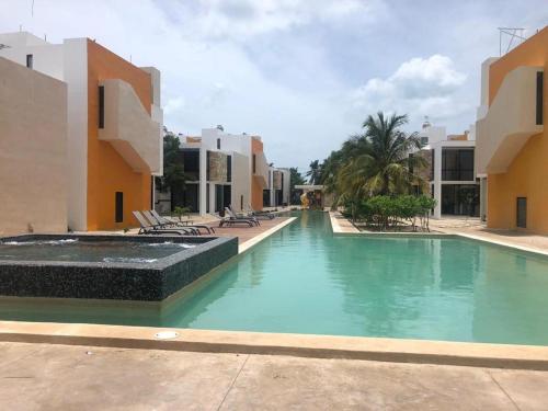 Telchac Villa de 3 pisos con club playa in Telchac Puerto, Mexico