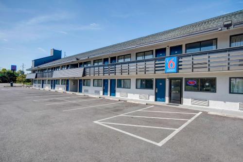 Motel 6 Columbus OH - OSU North - image 2
