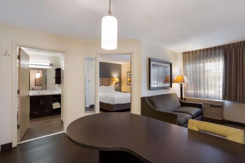 Sonesta Simply Suites Des Moines