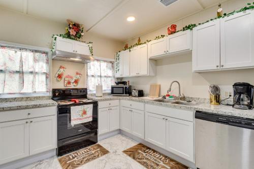 Orlando Vacation Rental 6 Mi to Universal! in Orlando, USA