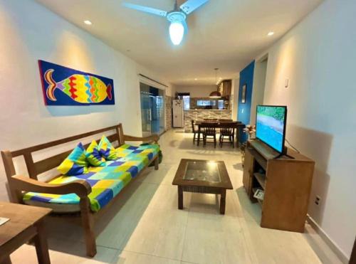 Общая зона отдыха/ТВ, Casa Frente Praia Búzios (Casa Frente Praia Buzios) in Формоса Бэй