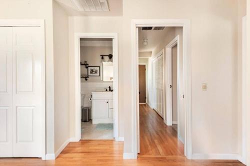 Vannas istaba, Murphys Wine Country Getaway in Mērfijsa (CA)