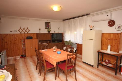 Two-Bedroom Apartment with Terrace image 5