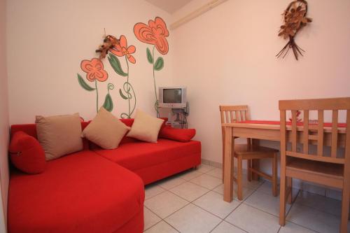 One-Bedroom Apartment with Balcony and Sea View room in Apartments with parking space Fazana - 7230
