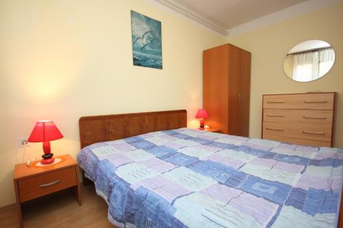 Two-Bedroom Apartment with Terrace image 8