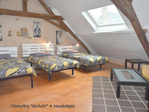 Gîte Chemiré-en-Charnie 5 pièces 14 personnes - FR-1-410-297 - image 4