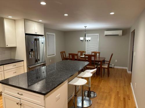 Room in Single Family House - Suburban Neighborhood in Boston in Boston, USA