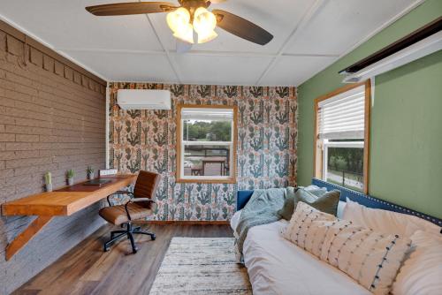 Pool Table, Fireplace, Patio, Office in Tulsa, USA