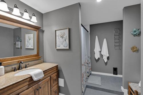 Pool Table, Fireplace, Patio, Office in Tulsa, USA