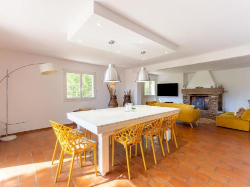 Property in La Crau