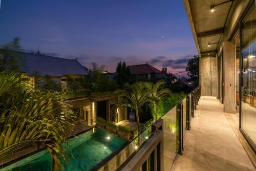Three-Bedroom Villa image 4