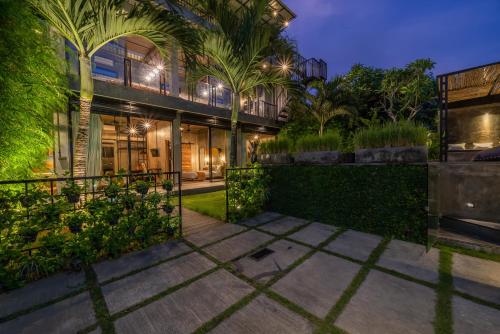 Three-Bedroom Villa image 1