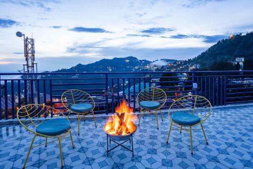 Surrounding environment, Shalom Backpackers Mussoorie in Mussoorie