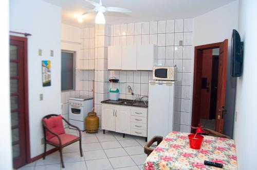 Kitchen, Pousada Emanuelli in Ingleses