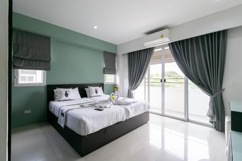 Ruan Plaisoi Apartment, Бангкок