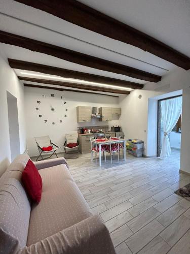 La casa nel Borgo Sospeso "con vasca "no idro " e vista panoramica" 4